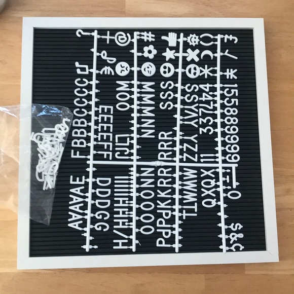 Letter board with all letters - Picture 2 of 3